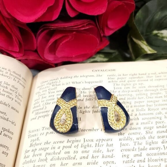 Vintage 80s Statement Earring Navy Blue Gold Rope Jackie O - Picture 2 of 4